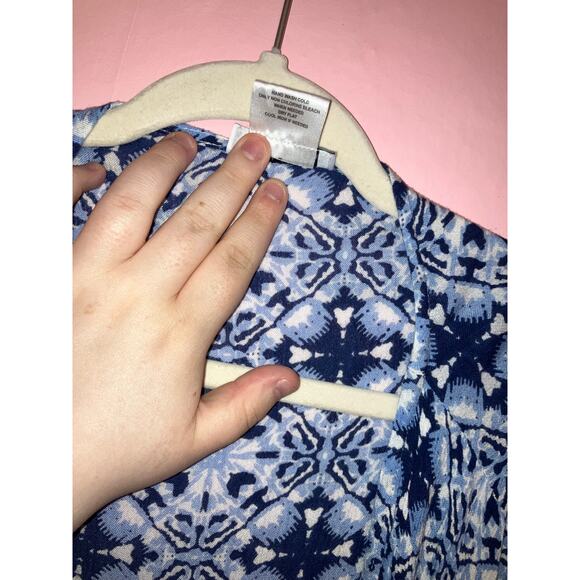 Studio 36 blue and white kimono one size could fit at least a 2X - Picture 4 of 5